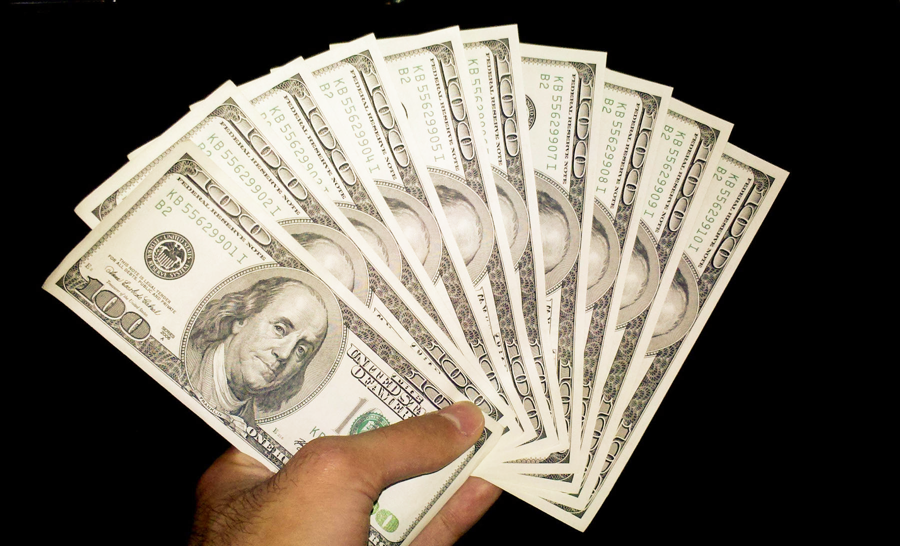 من جديد.. ارتفاع سعر الدولار في السوق السوداء مقابل الجنيه المصري 14 من جديد.. ارتفاع سعر الدولار في السوق السوداء مقابل الجنيه المصري