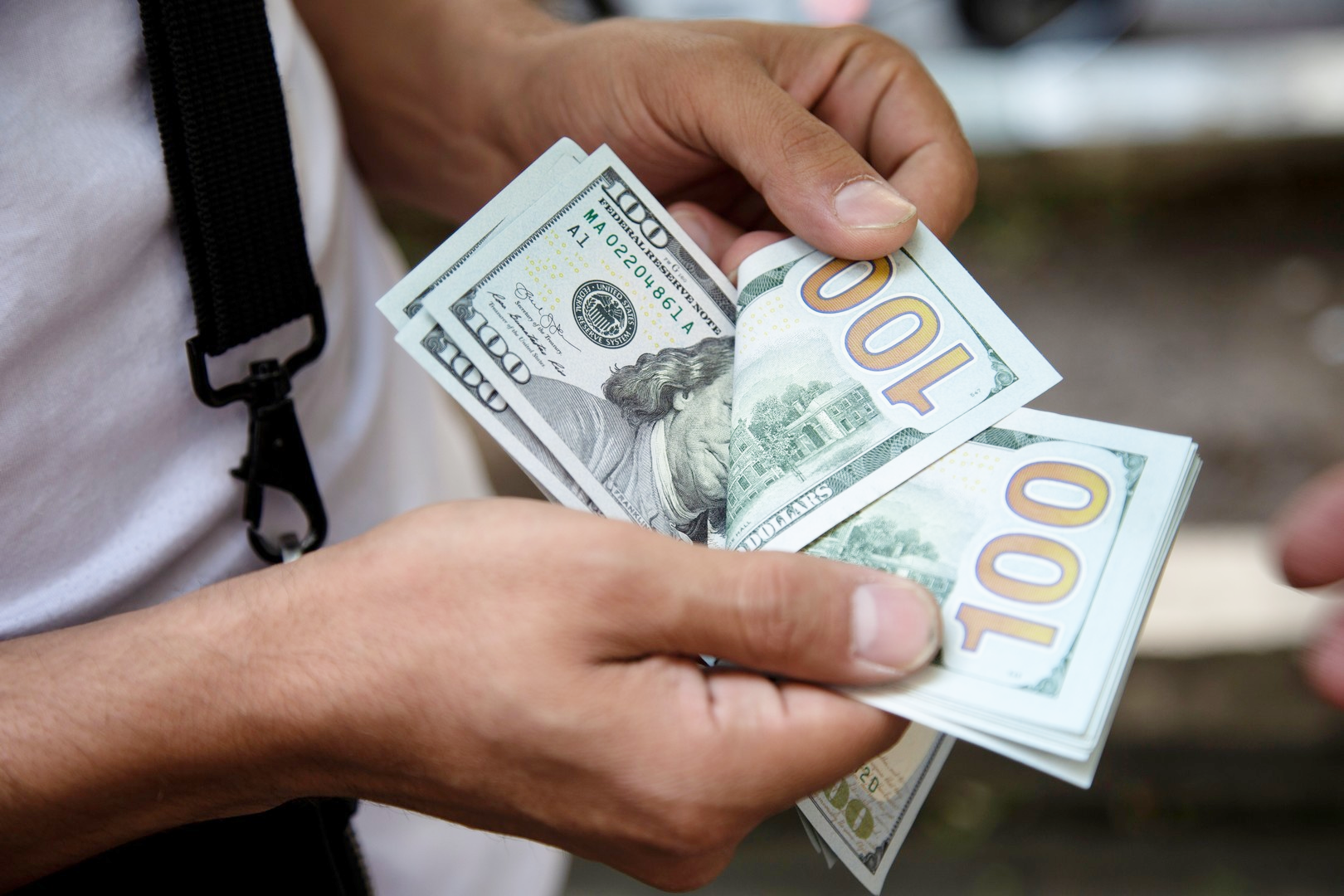 من جديد.. ارتفاع سعر الدولار في السوق السوداء مقابل الجنيه المصري 6 كم وصل سعر الدولار اليوم