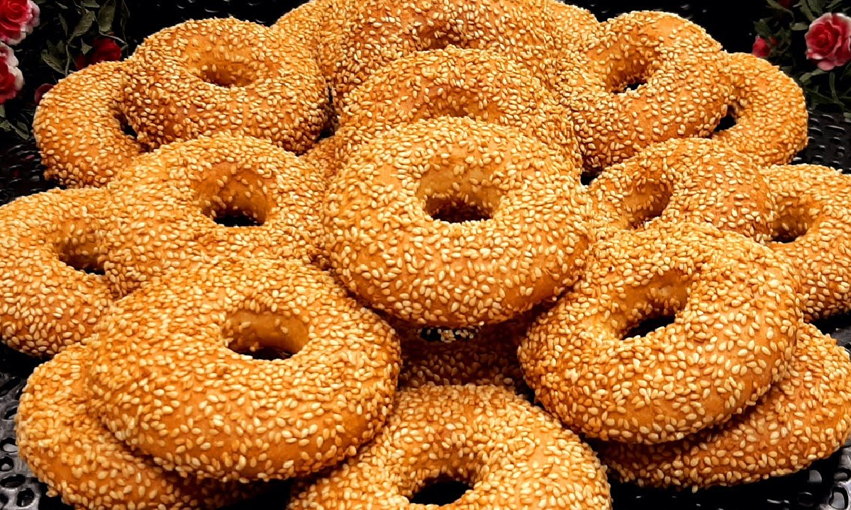 بالمكونات.. طريقة عمل الكحك بالسمسم داخل المنزل بالمكونات.. طريقة عمل الكحك بالسمسم داخل المنزل
