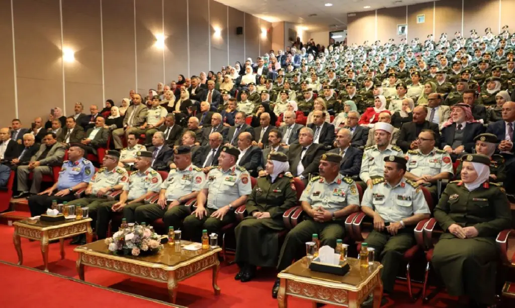 عاجل.. وزارة الدفاع توضح بعض المعلومات حول التسجيل في دورة الضباط الجامعيين 6 دورة الضباط الجامعيين شروط