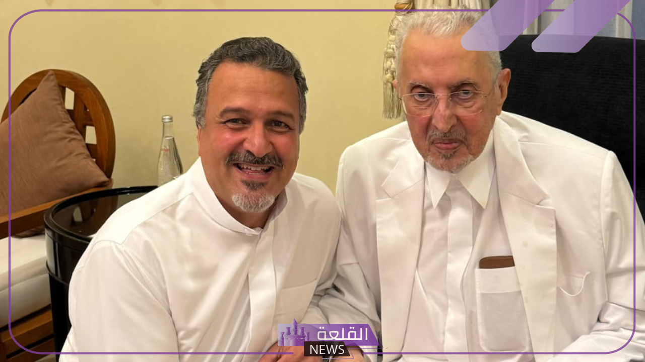 ظهر يمازح ابنه.. الظهور الأحدث للأمير خالد الفيصل مع نجله بندر 24 ظهر يمازح ابنه.. الظهور الأحدث للأمير خالد الفيصل مع نجله بندر