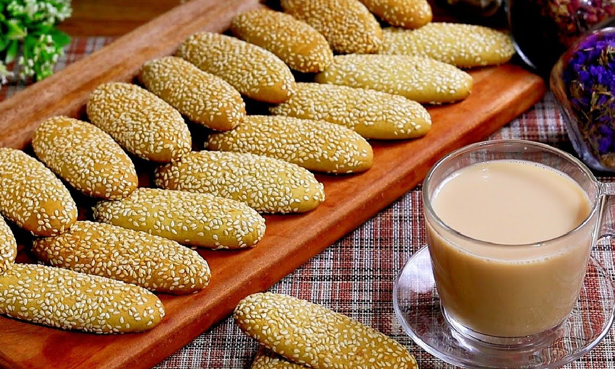 بالمكونات.. طريقة عمل الكحك بالسمسم داخل المنزل