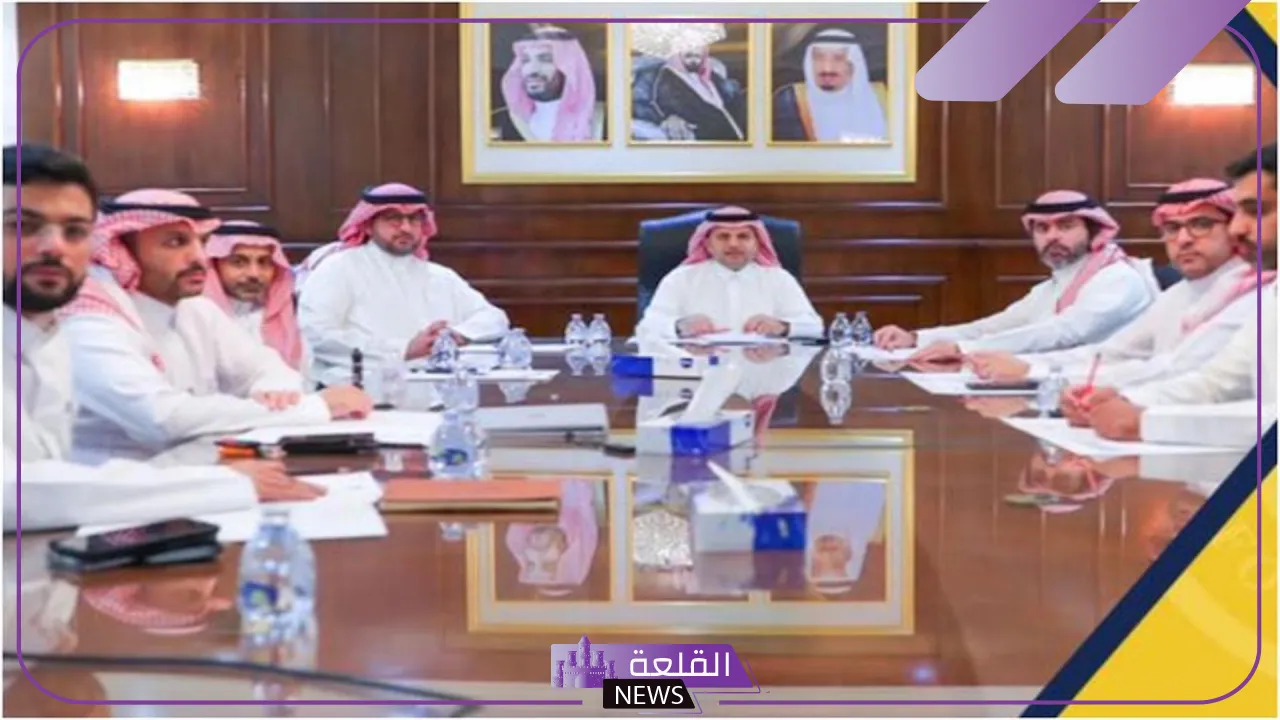اجتماع إدارة نادي النصر برئاسة المهيدب