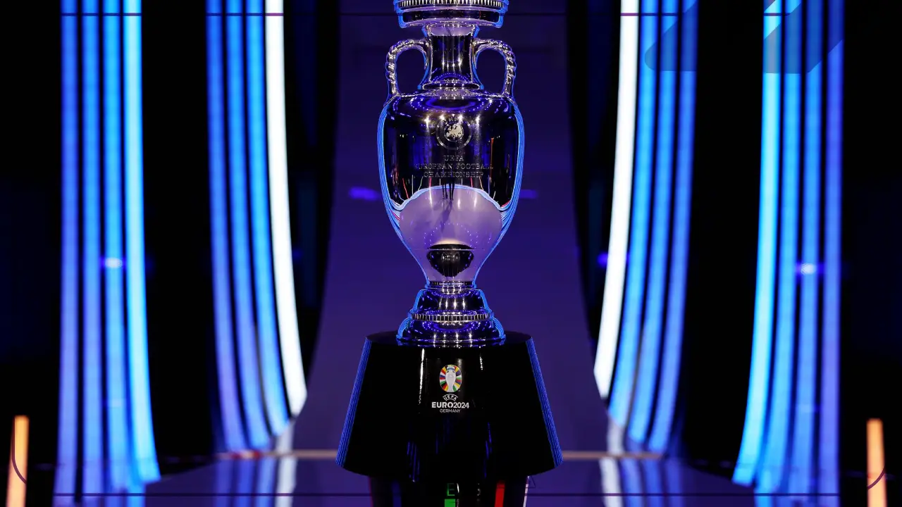 شاهد.. الاتحاد الأوروبي يحدد موعد إنطلاق قرعة دوري أبطال أوروبا 6 قرعة دوري أبطال أوروبا 2025