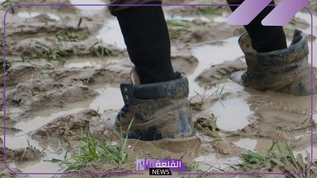 رؤية المشي في الطين بالمنام