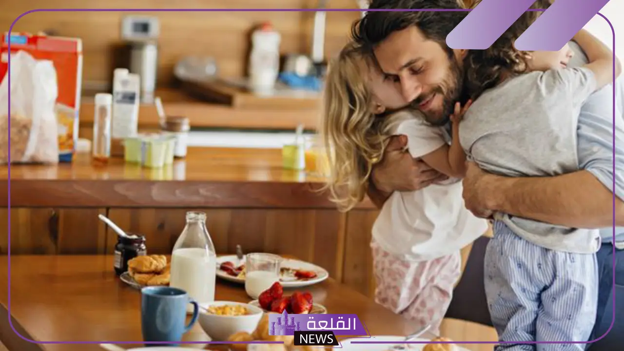 عبارات تهنئة في عيد الأب.. تهنئة قصيرة للأب 6 كلمات لطيفة للأب في عيد ميلاده
