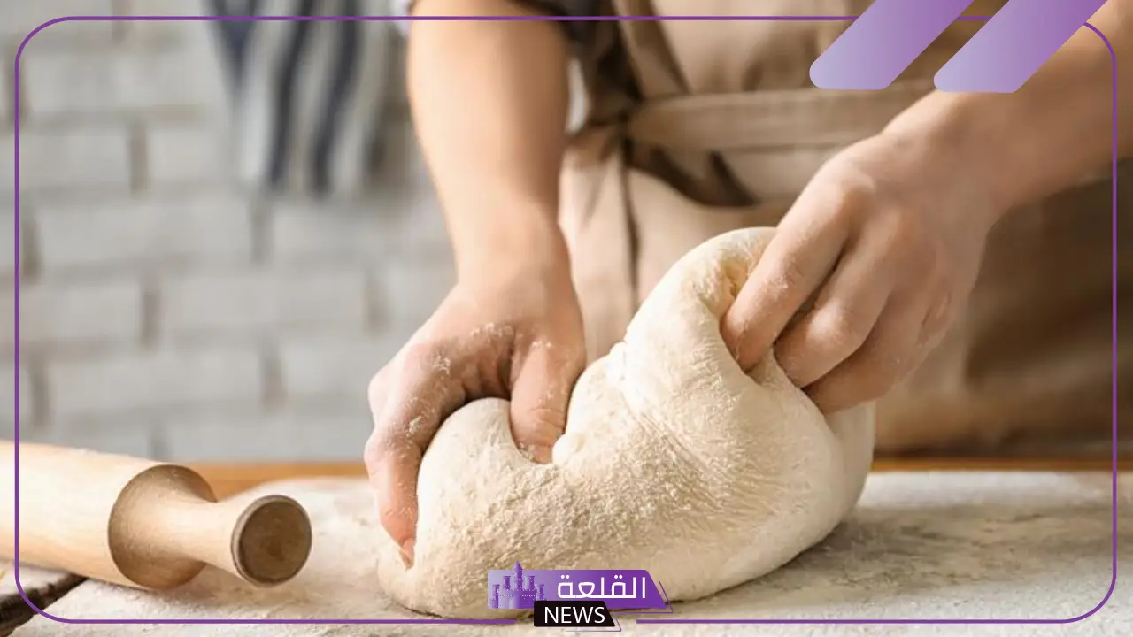 تفسير حلم العجين في اليد اليمنى واليسرى لابن سيرين 6 تفسير حلم العجين في اليد لابن سيرين وابن شاهين والنابلسي