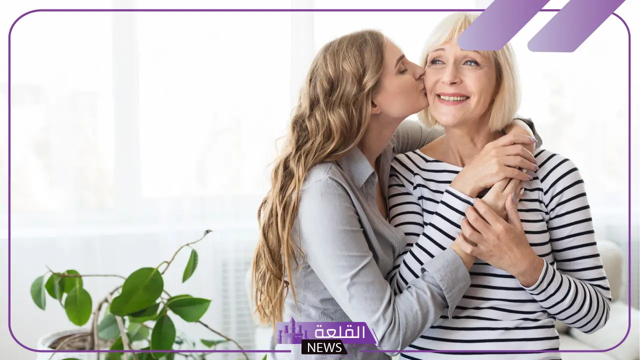 عبارات عن امي الحبيبه الغالية.. كلام رائع عن الأم 5 حب الأم مهما تقدم العمر