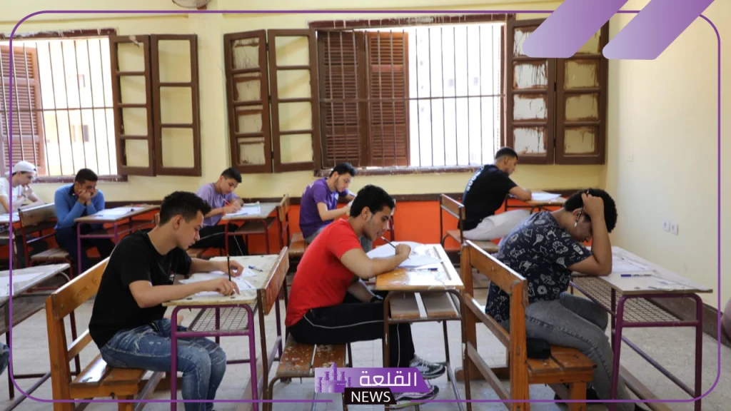 وزارة التعليم.. تأدية امتحانات شهر أكتوبر ورقيًا لطلاب الصف الأول الثانوي 5 تأدية امتحانات شهر أكتوبر لطلاب الصف الأول الثانوي ورقيًا