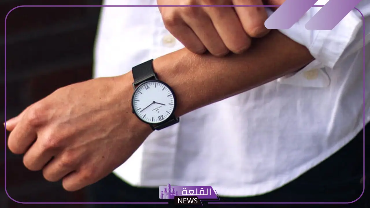 تفسير حلم الساعه للمتزوجه في المنام لابن سيرين وعلاقتها بضياع الوقت 6 ساعة اليد في المنام بشارة خير للمتزوجة