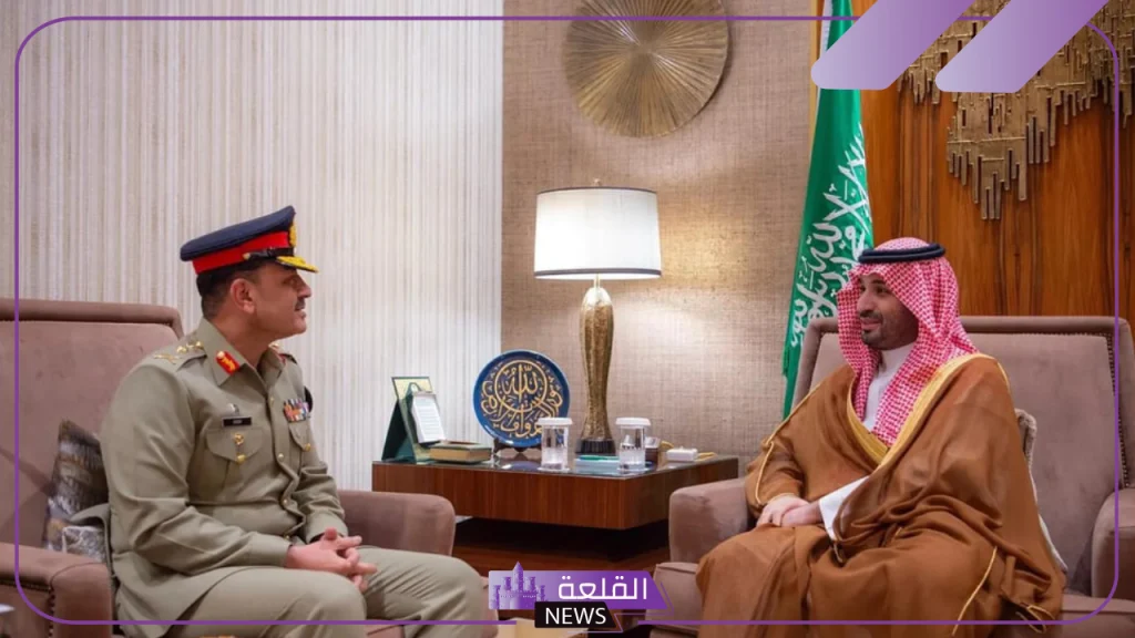 لتطوير العلاقات.. الأمير محمد بن سلمان يستقبل قائد الجيش الباكستاني لبحث العلاقات الثنائية في المجال العسكري 5 الأمير محمد بن سلمان يستقبل قائد الجيش الباكستاني
