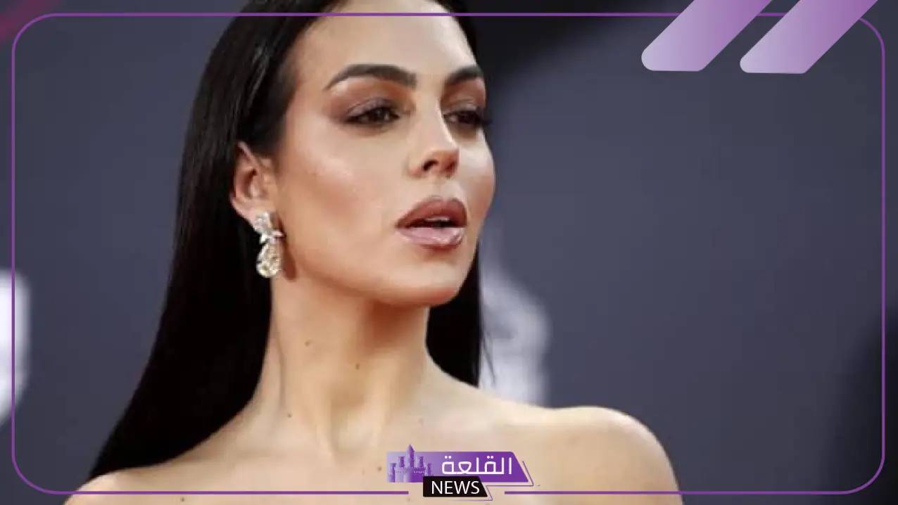 ماذا فعلت على اليخت؟ تعليقات تتهم جورجينا بتجاوز الذوق العام في السعودية بعد نشر صورها عارية 5 تعرف على حقيقة صورة جورجينا الجريئة على اليخت