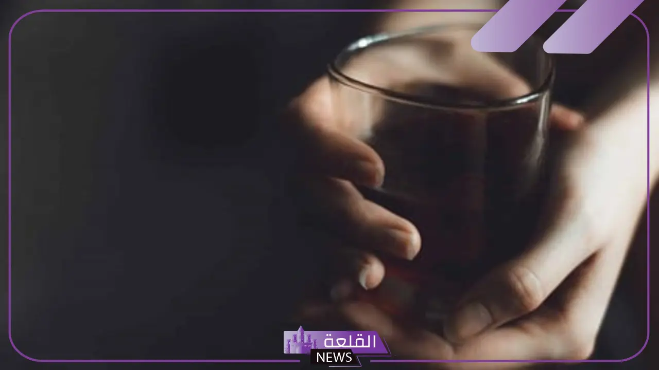 للحفاظ على بشرتك وصحتك.. 6 مشروبات يجب المواظبة عليها بعد سن الأربعين 5 مشروبات صحية بعد سن الأربعين
