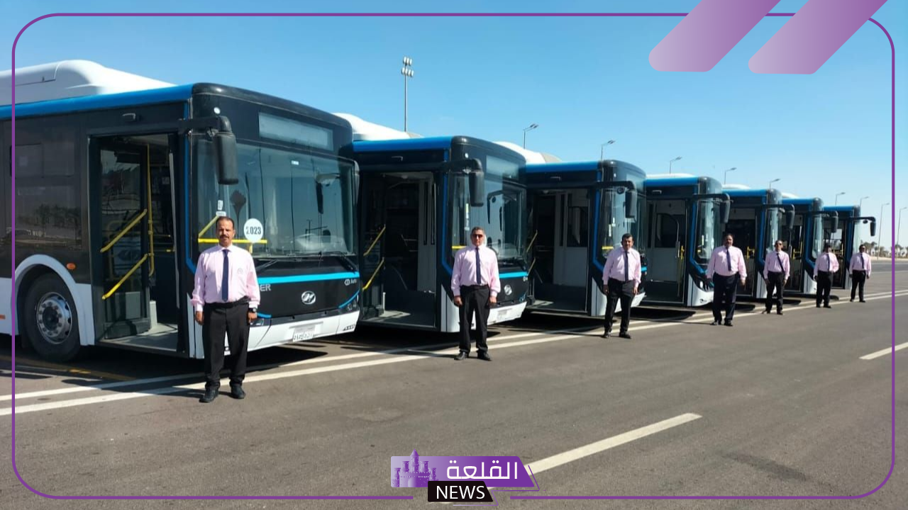 شاهد.. تجهيز أوتوبيسات لنقل رواد المنتدى الحضري العالمي بشكل مجاني