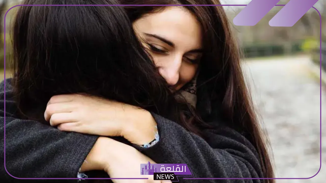 تفسير حلم الضم في المنام والعناق لابن سيرين 5 الحضن في المنام