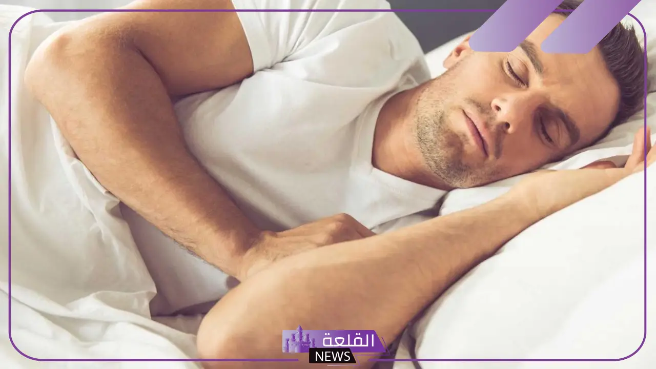 تفسير حلم رؤية ميت يبتسم في المنام لي لابن سيرين والنابلسي 5 الميت في المنام