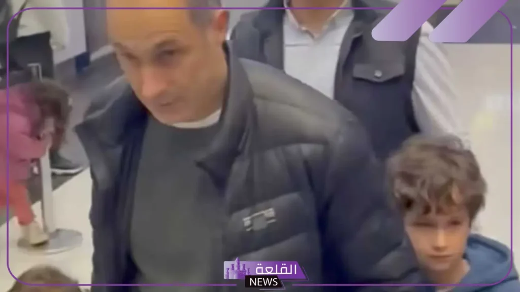 شاهد الظهور الأول.. جمال مبارك وعلاء في إحدى صالات السينما 5 ظهور علاء وجمال مبارك في إحدى السينمات بأكتوبر