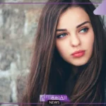 تفسير حلم رؤية امرأة اعرفها في المنام للعزباء والمتزوجة