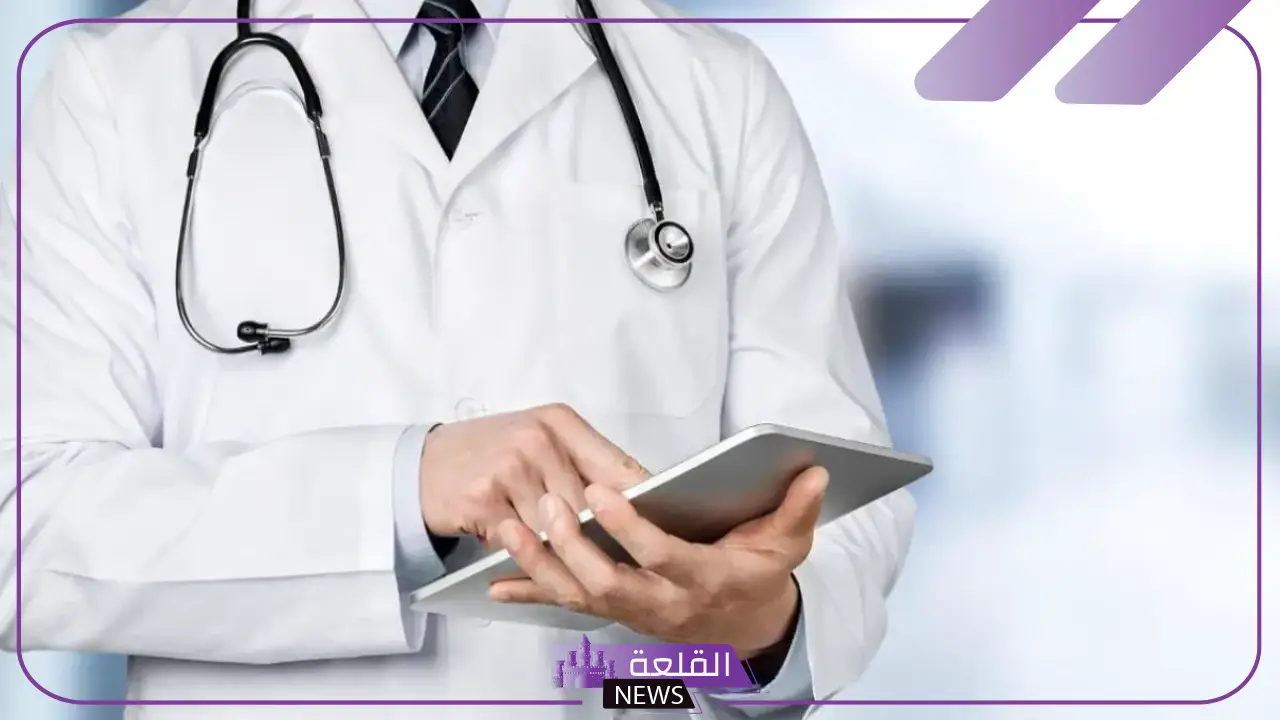 تفسير حلم رؤية الطبيب في المنام للرجل والمرأة الحامل والعزباء لابن سيرين