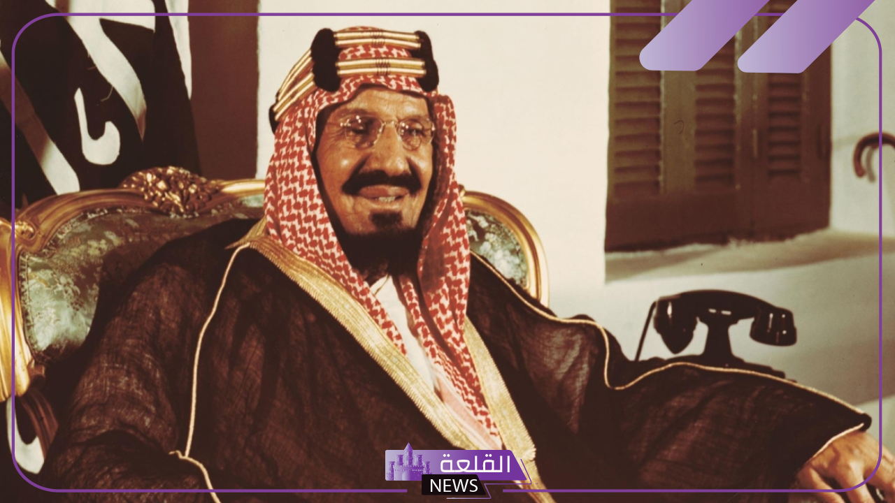 شاهد.. فيصل بن سلمان يحصل على وثيقة تاريخية تعود للملك عبد العزيز منذ قرن 5 الأمير فيصل بن سلمان يتسلم وثيقة تاريخية للملك عبد العزيز
