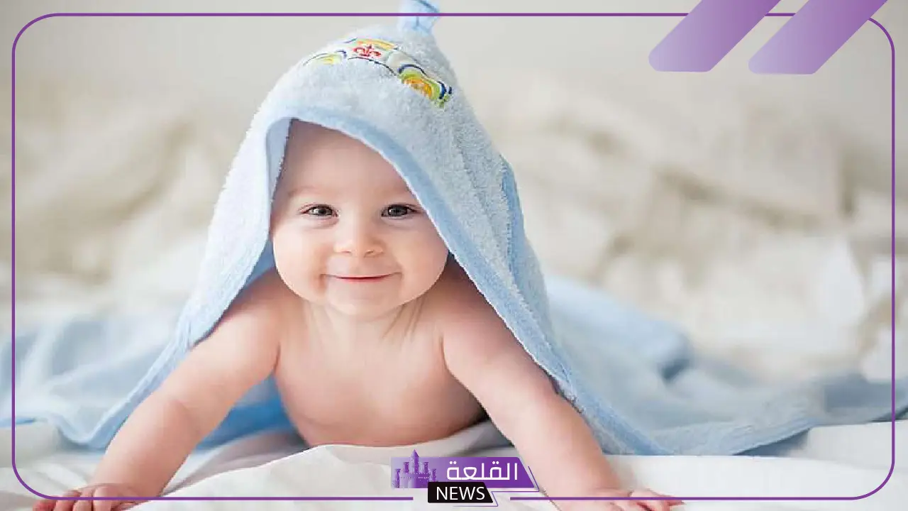 تفسير رؤية الطفل الذكر في المنام للعزباء والمتزوجة لابن سيرين