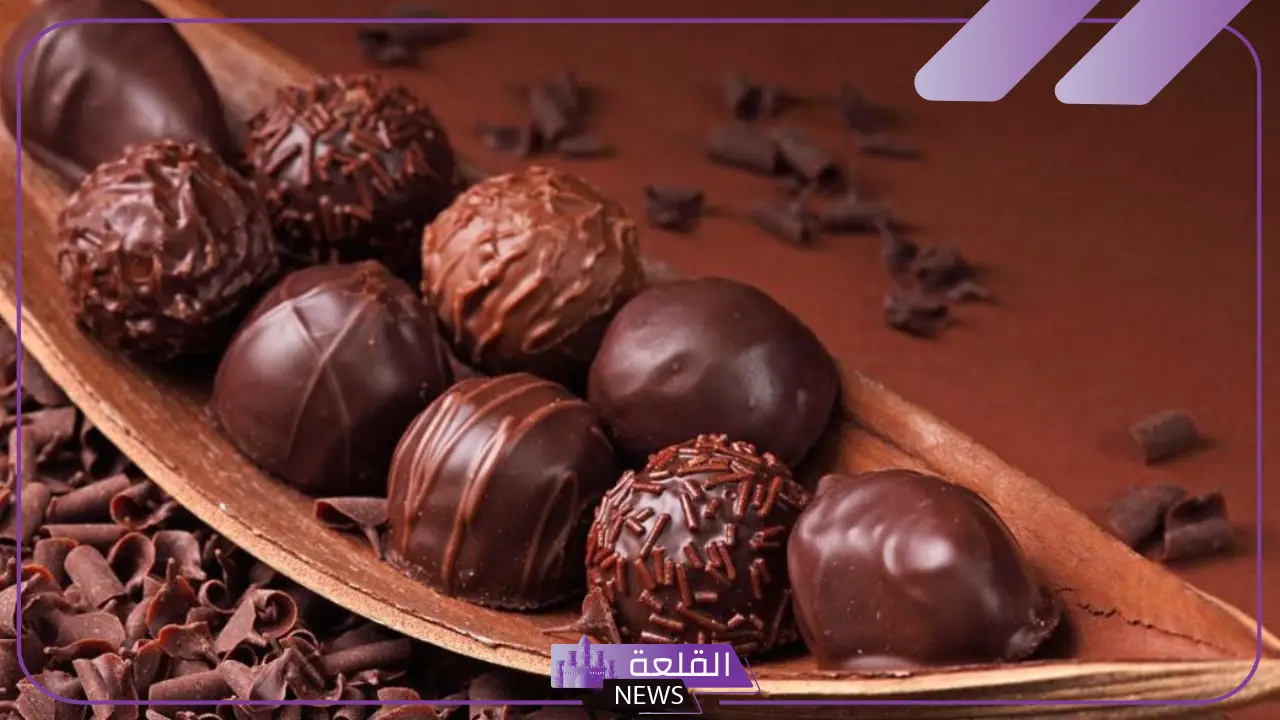 تفسير حلم الشوكولاتة في المنام وأكلها للمرأة لابن سيرين