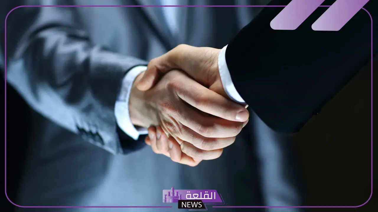 تفسير حلم السلام على شخص متخاصم معه في المنام لابن سيرين والإمام الصادق