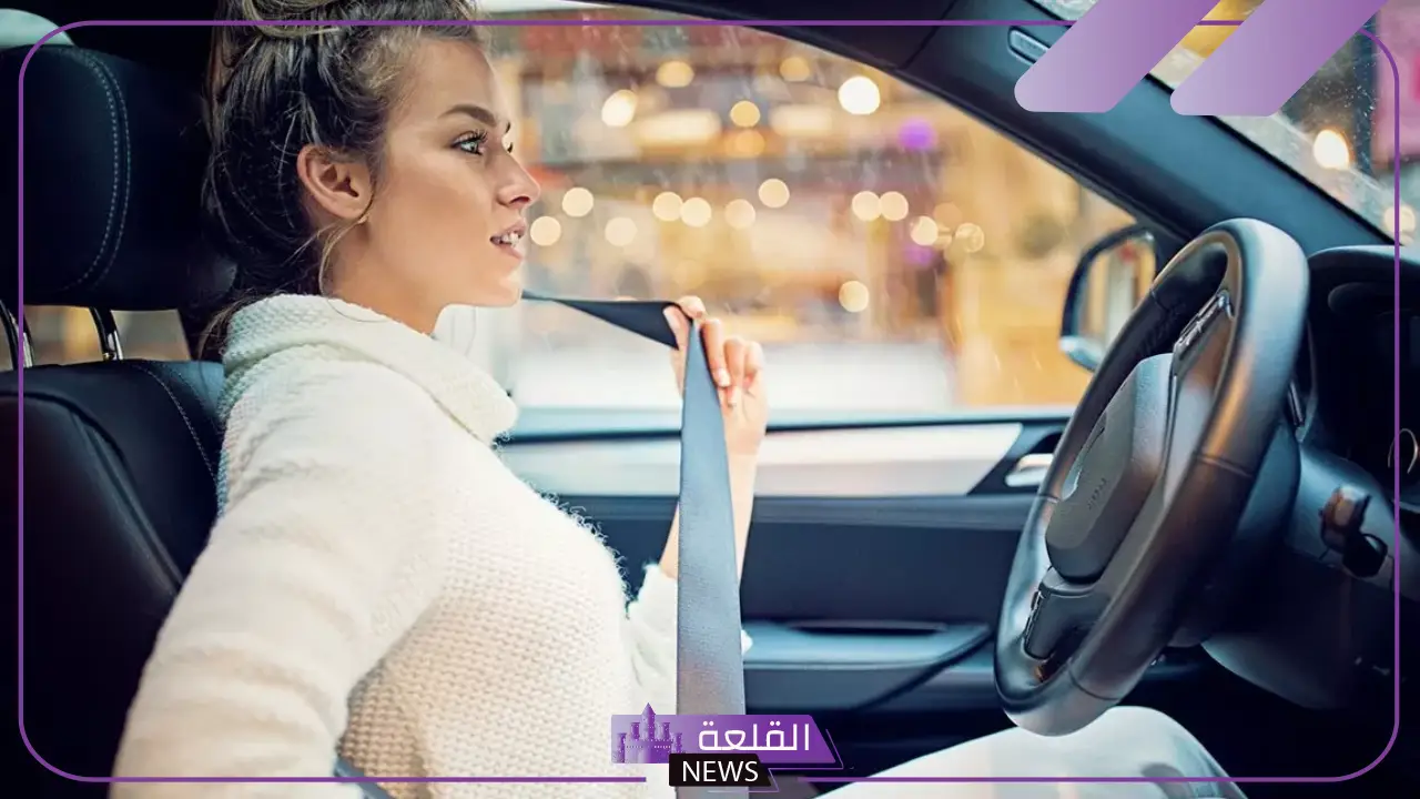 تفسير حلم ركوب السياره مع شخص اعرفه للمرأة في المنام لابن سيرين