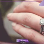 تفسير حلم ارتداء خاتم الفضة في المنام للعزباء والمتزوجة