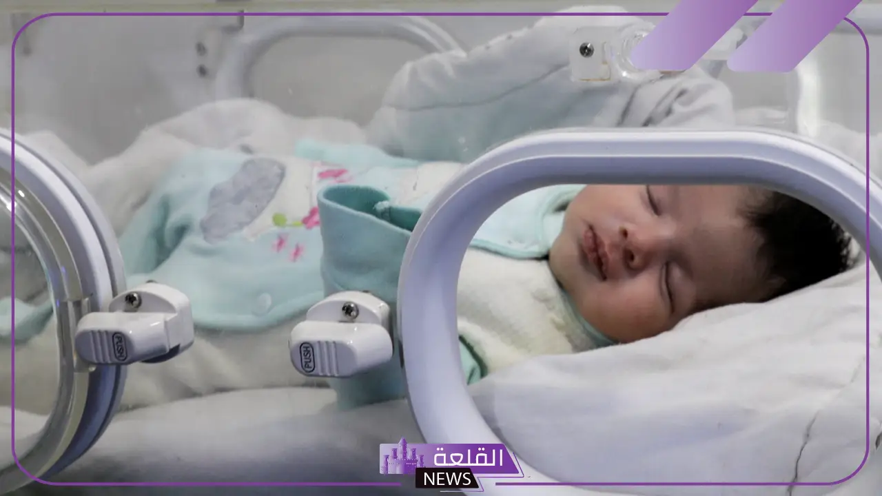 تفسير حلم رؤية طفلة رضيعة في المنام للعزباء لابن سيرين 5 حمل طفلة صغيرة في المنام للمتزوجة