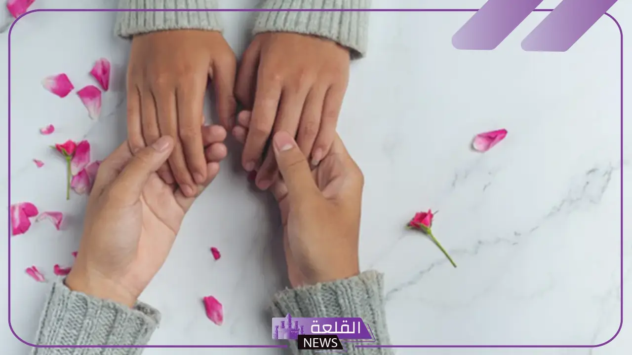 تفسير حلم مسك يد شخص تحبه في المنام للعزباء لابن سيرين 5 حلم مسك يد شخص تحبه