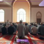 تفسير رؤية شخص يصلي امامي في المنام للرجل لابن سيرين