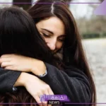 تفسير حلم حضن من الخلف في المنام للمرأة الحامل والمتزوجة لابن سيرين