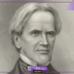 من هو مخترع المدرسة والامتحانات من 8 حروف؟
