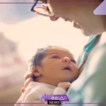 تفسير رؤية حمل الطفل الذكر في المنام للعزباء والمتزوجة 