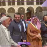 داخل الجامع الأموي في دمشق.. شاهد وزير الخارجية يتناول قهوته