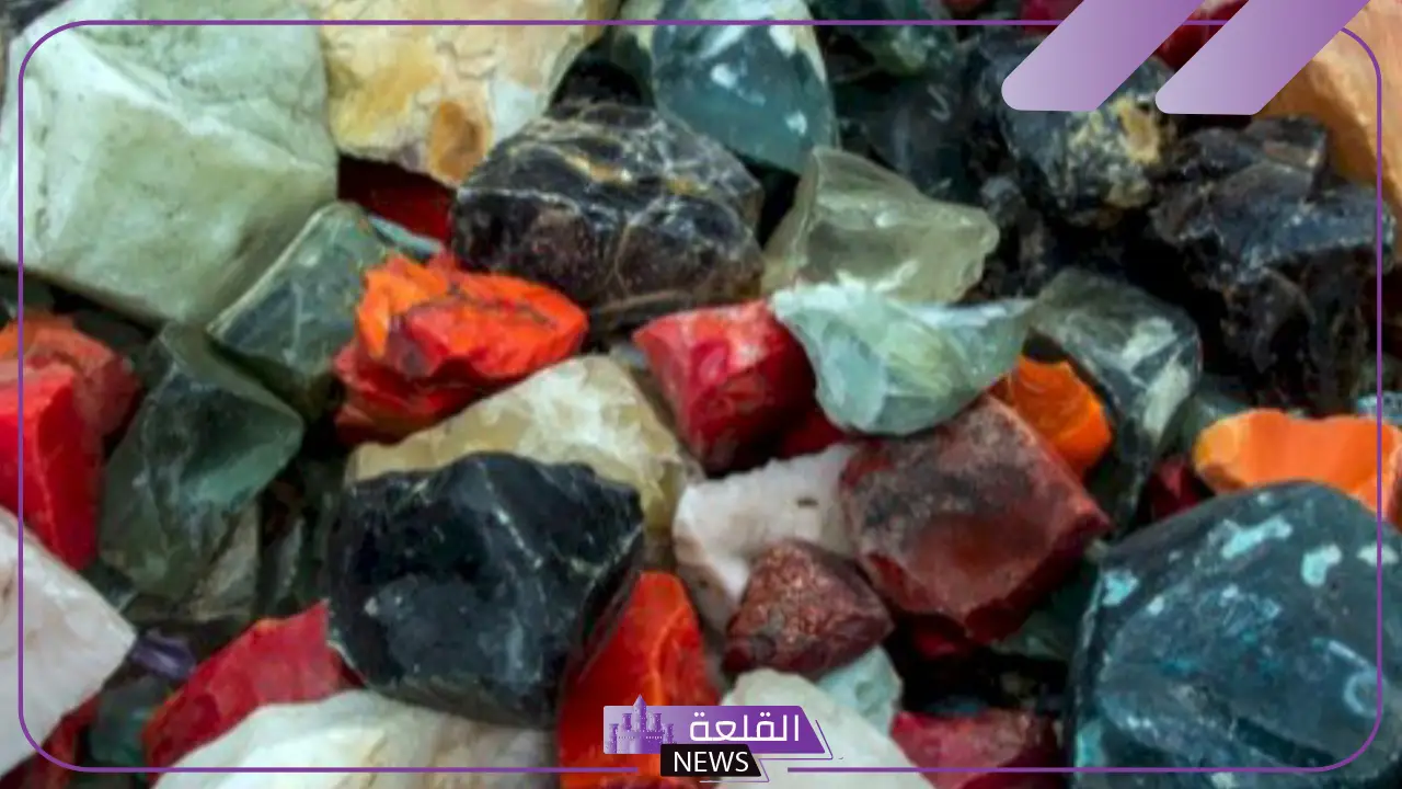 ما الفرق بين المعدن والصخر؟ أين توجد الصخور والمعادن 5 خصائص الصخور