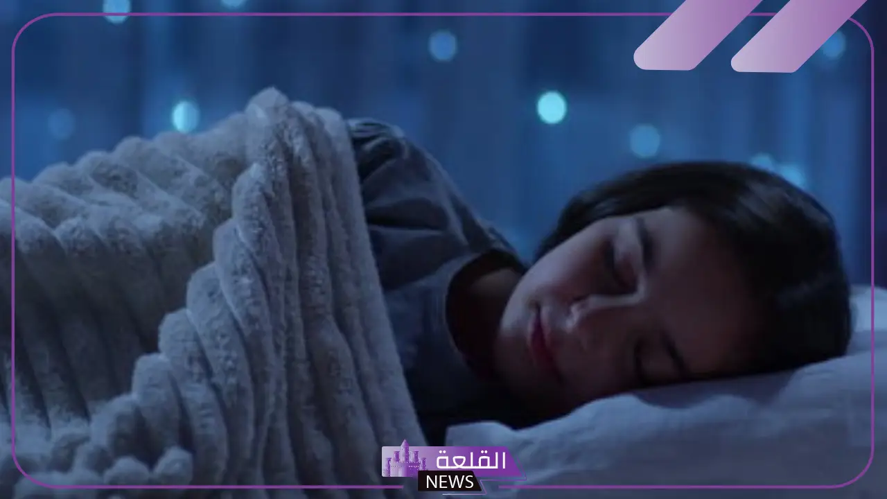 تفسير رؤية شخص اعرفه عاريا في المنام للعزباء والمتزوجة