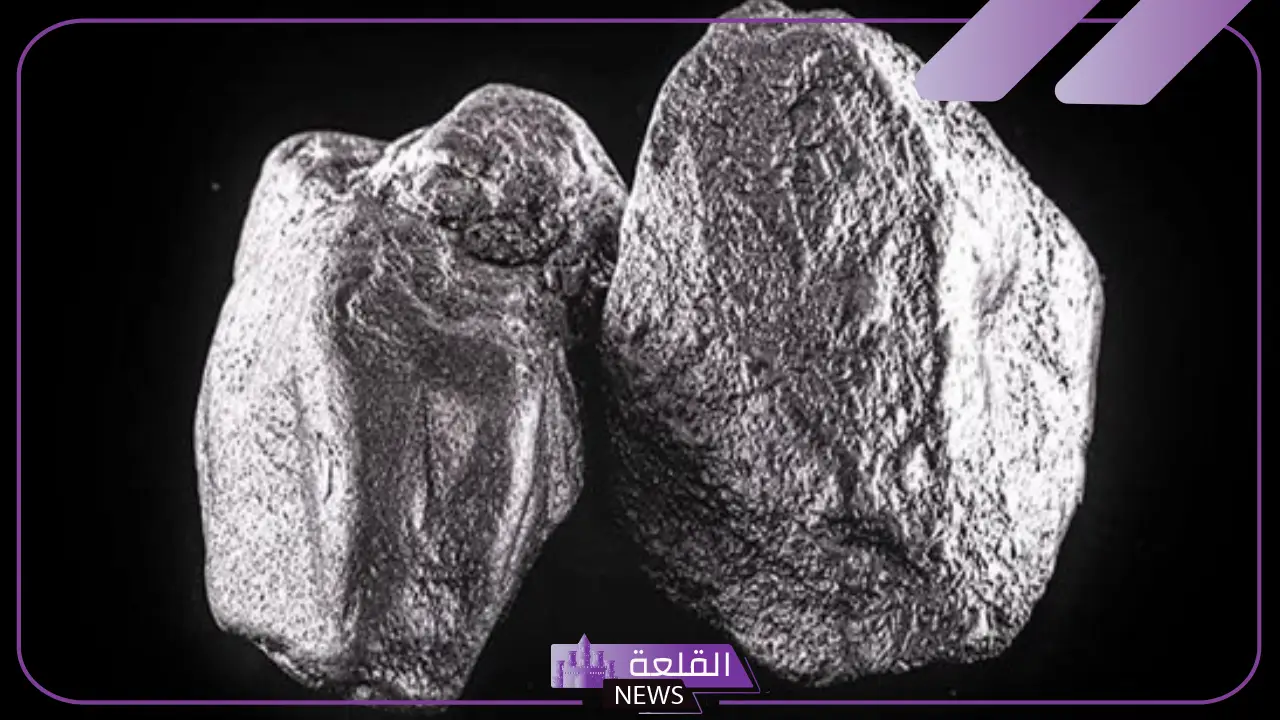 من العوامل الطبيعية التي تتفاعل مع المعادن الحرارة والرطوبة
