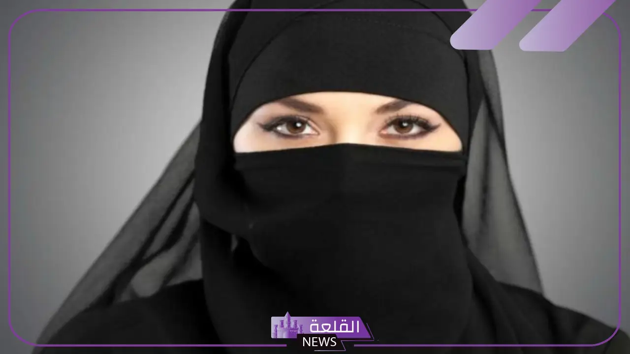 تفسير حلم كشف الوجه لغير المحارم في المنام للعزباء والمتزوجة