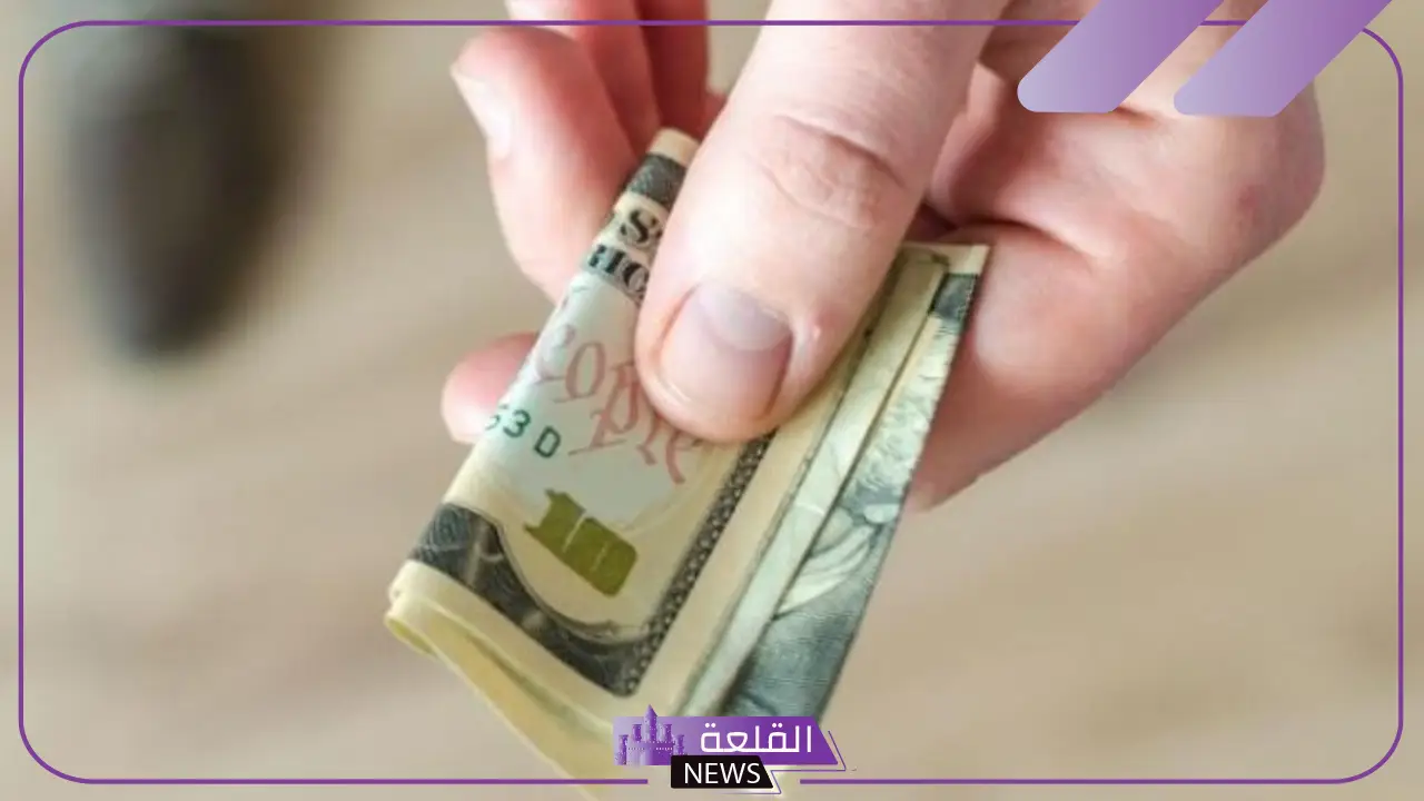 تفسير حلم الفلوس الورق للرجل في المنام والعزباء ورمزها لكبار المفسرين
