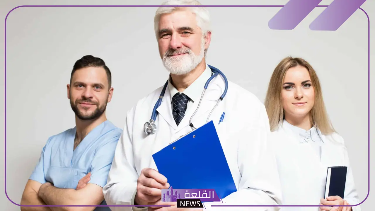ما هو الفرق بين الاخصائي والاستشاري؟