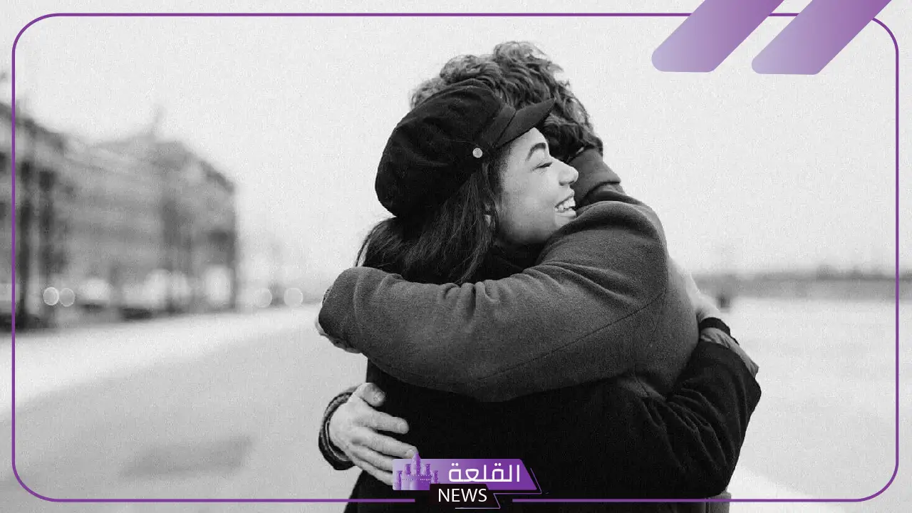 تفسير حلم حضن شخص في المنام للمتزوجة والعزباء لابن سيرين تفسير حلم حضن شخص في المنام للمتزوجة والعزباء لابن سيرين